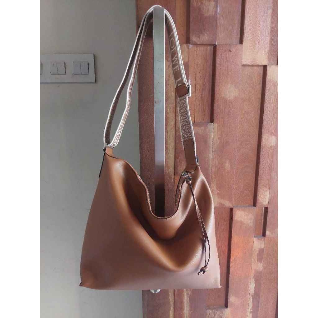 Loewe Cubi Messenger Bag