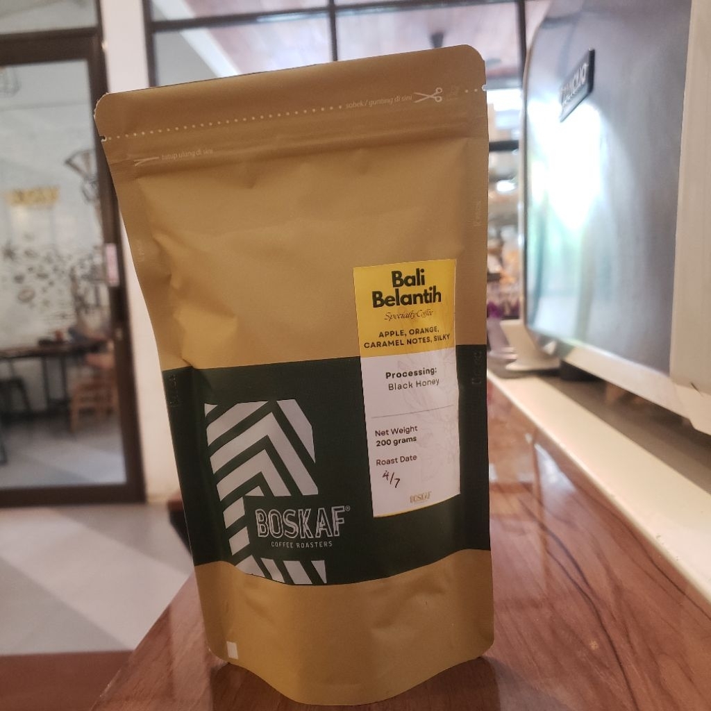

Biji Kopi Arabica Bali Belantih, Roasted by Boskaf Coffee