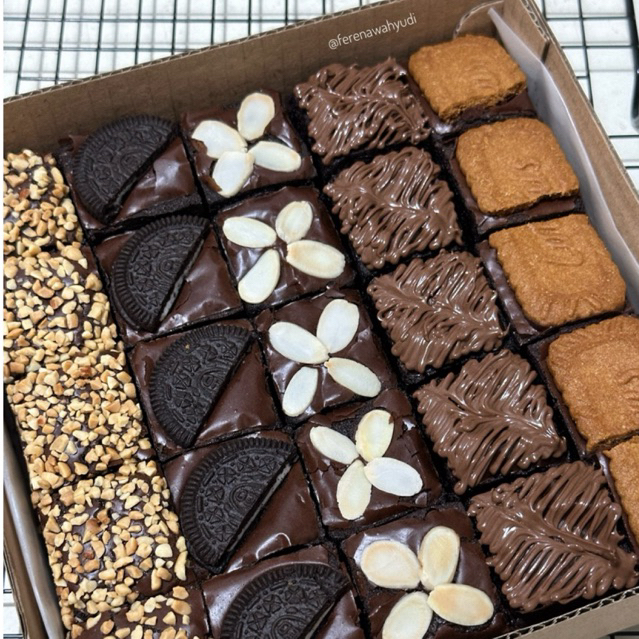 

Fudgy Brownies Box Mix Topping