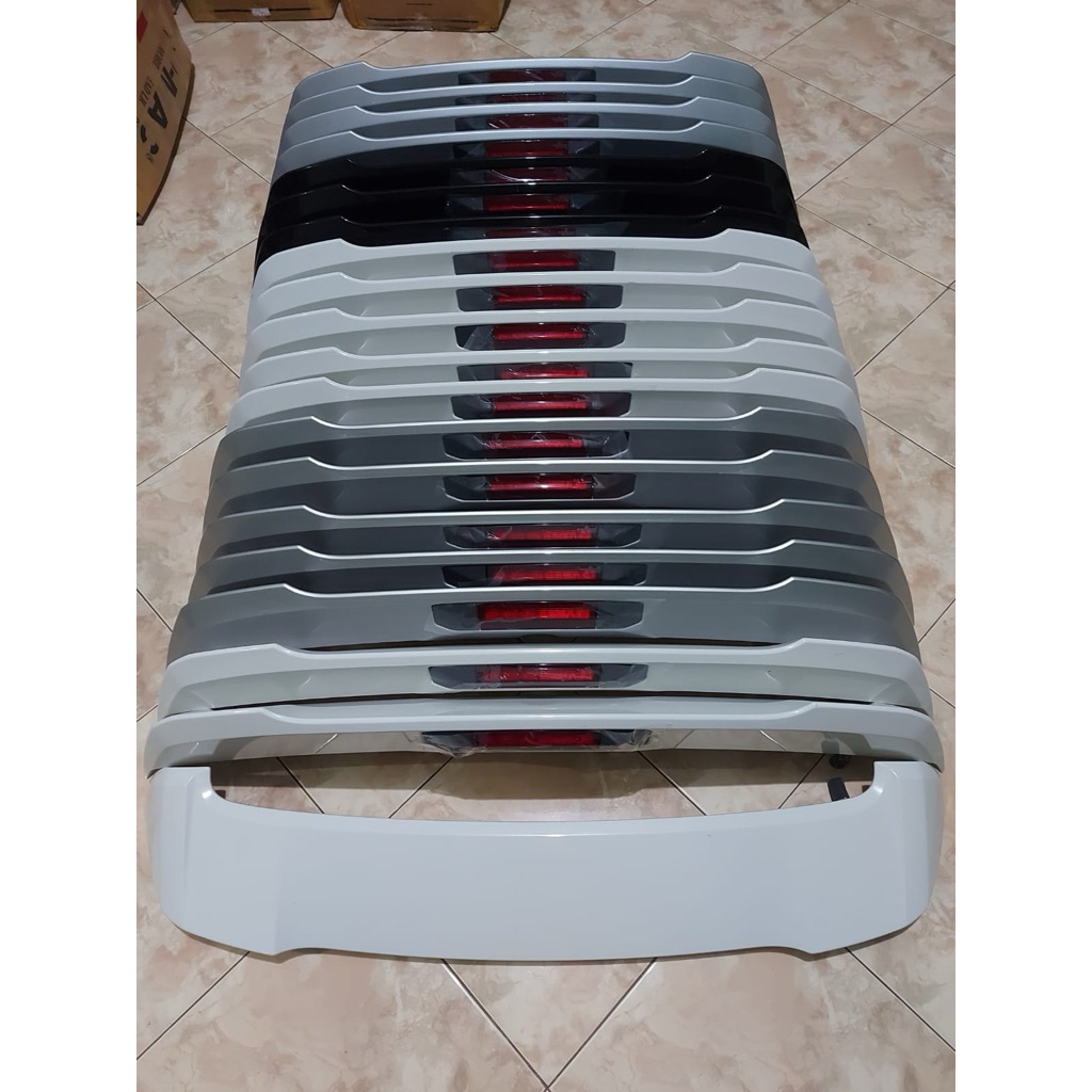 spoiler pintu bagasi belakang toyota avanza 2019