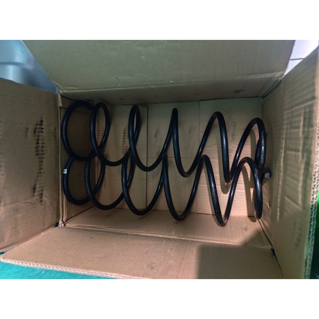 Coilspring depan Volvo 740