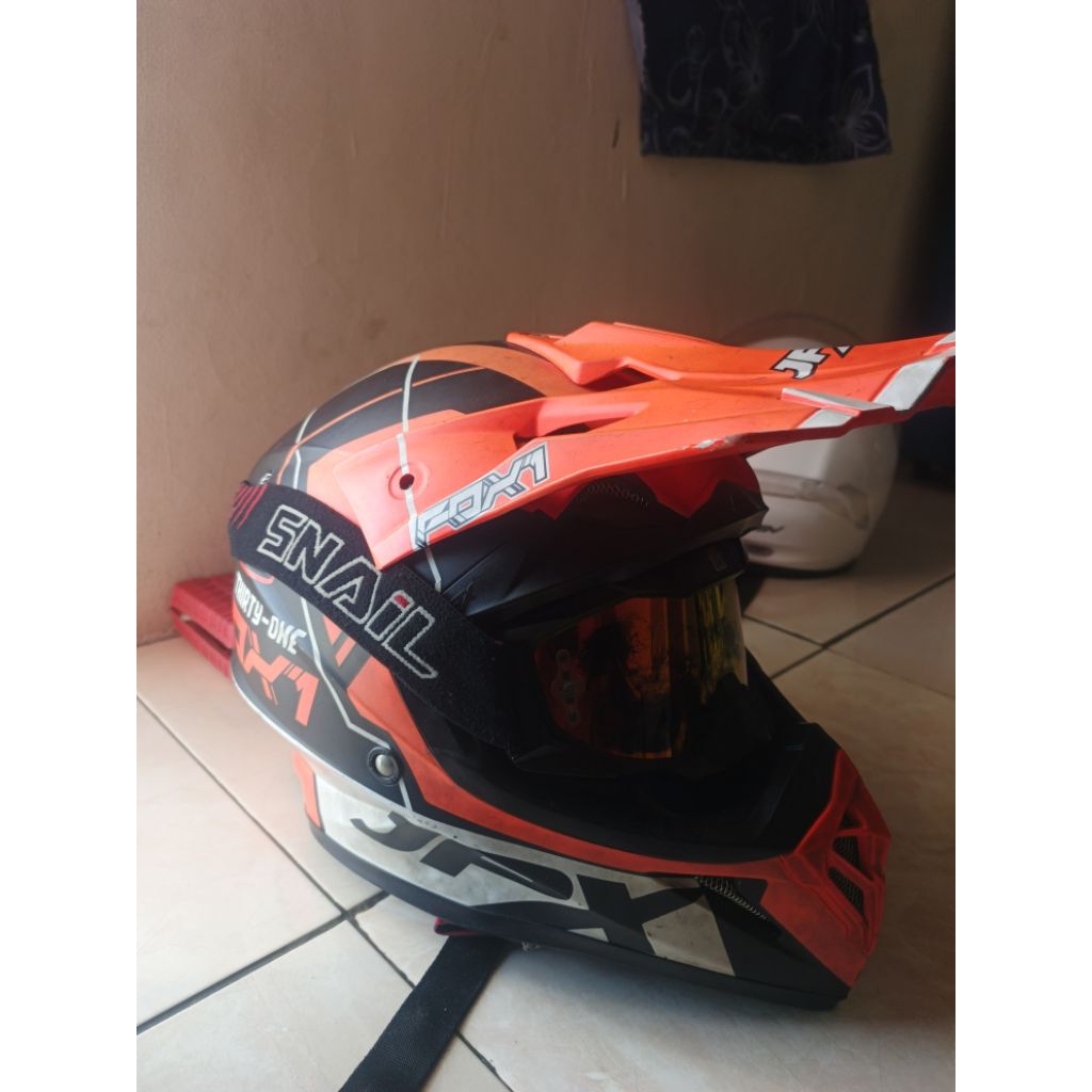 helm jpx cross second