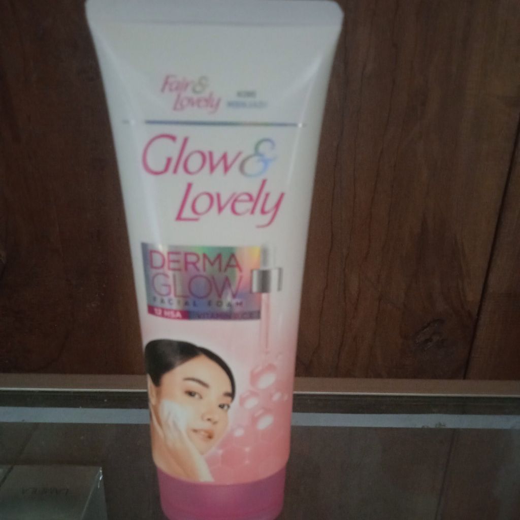 Fair & Lovely / glow & Lovely Facial Foam 100gr Sabun Cuci muka