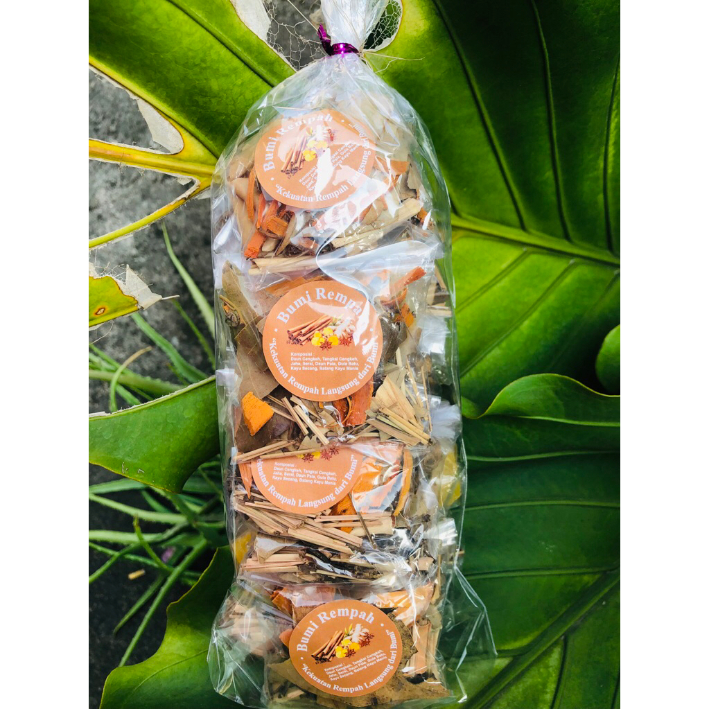 

Wedang Daun Kelor Plus Rempah