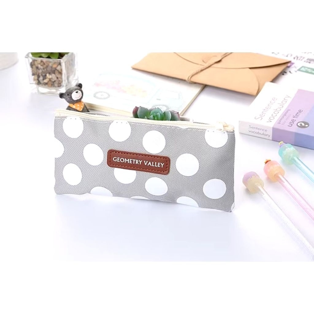 

Kayline Tempat Pensil/Crayon Dompet Resleting CASE Motif Bulat GEOMETRY VALLEY