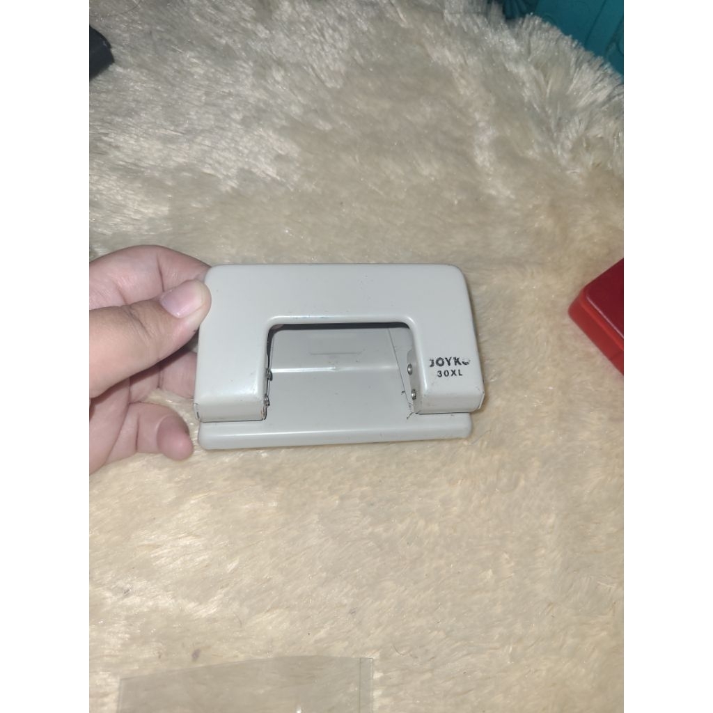 

joyko pembolong kertas preloved