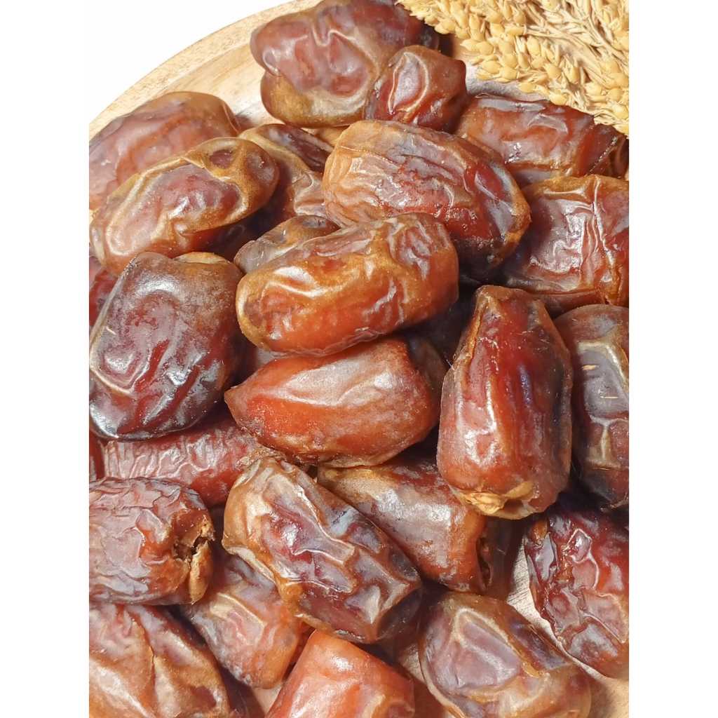 

KURMA MESIR 500 GRAM / KURMA MESIR / MAKANAN KHAS ARAB SAUDI