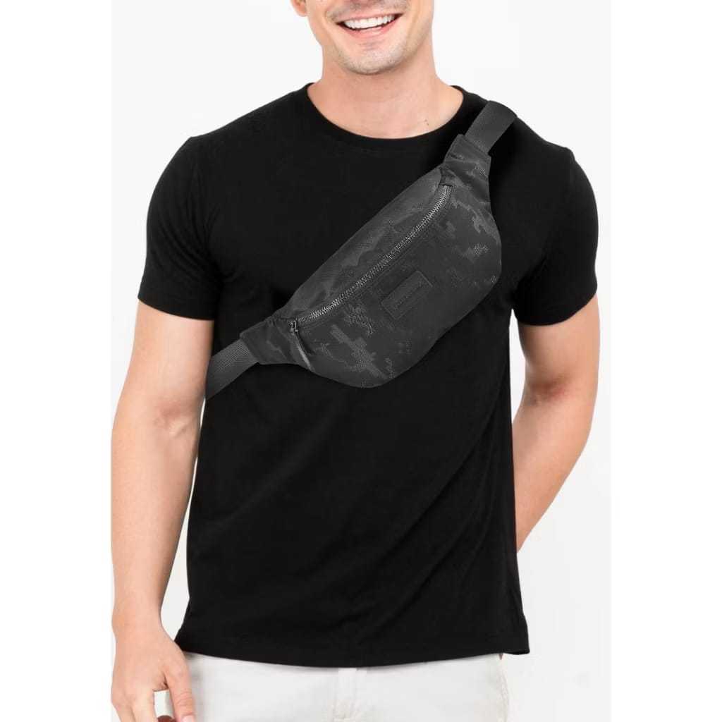 Pierre Cardin Tas Pinggang Pria Selempang Waist Bag Hitam 9112832302BLA-Black