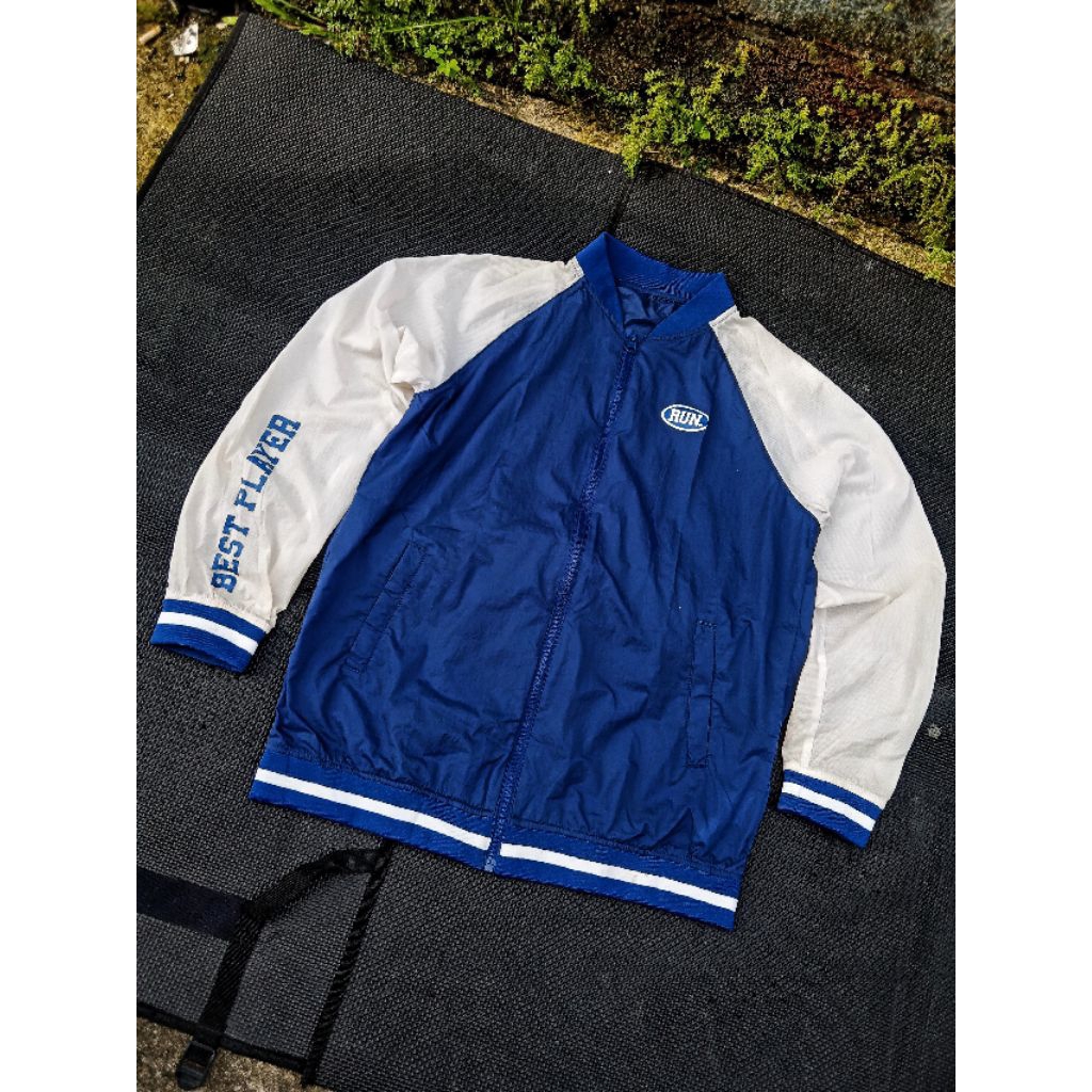 Jaket running varsity second