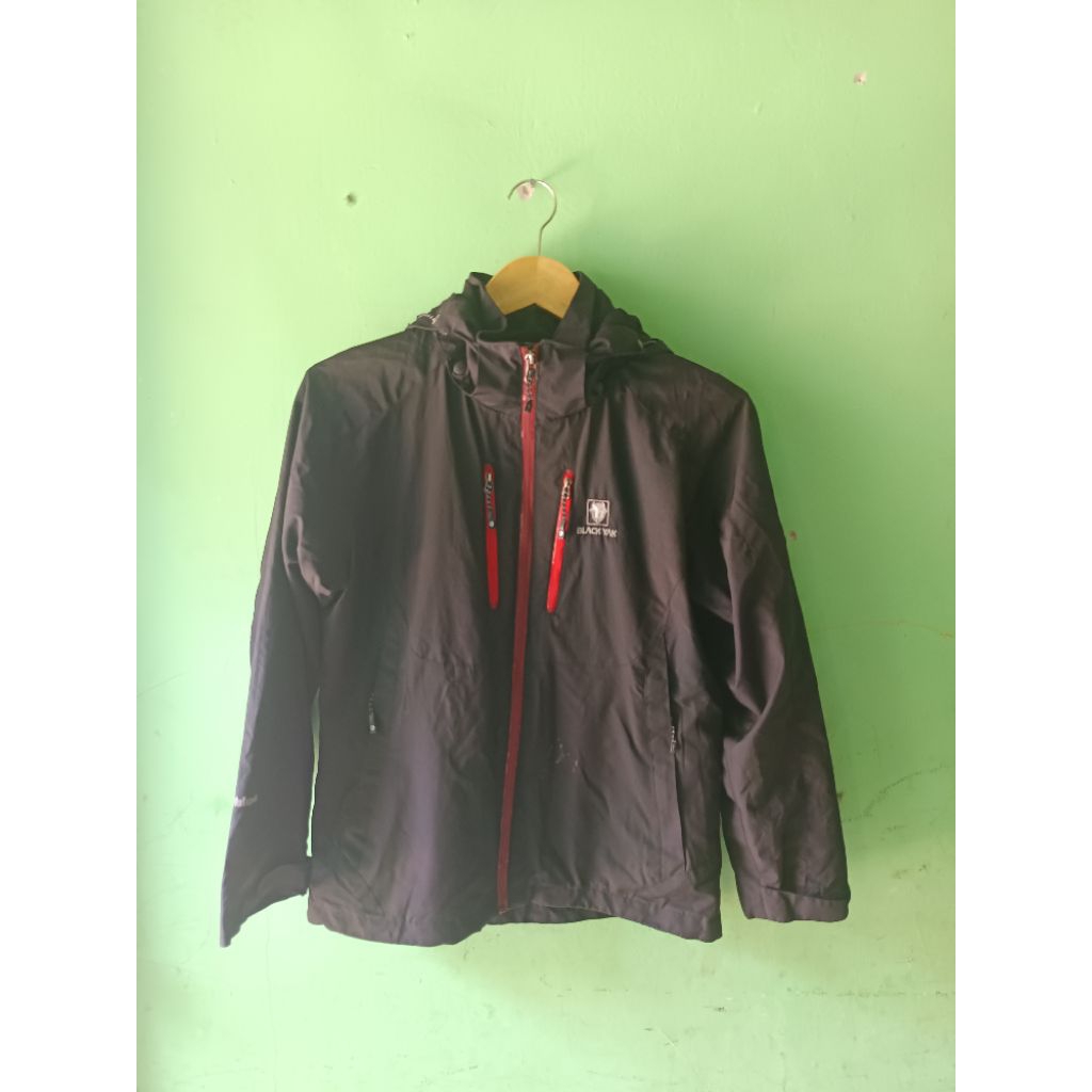 Jaket outdoor Blackyack
