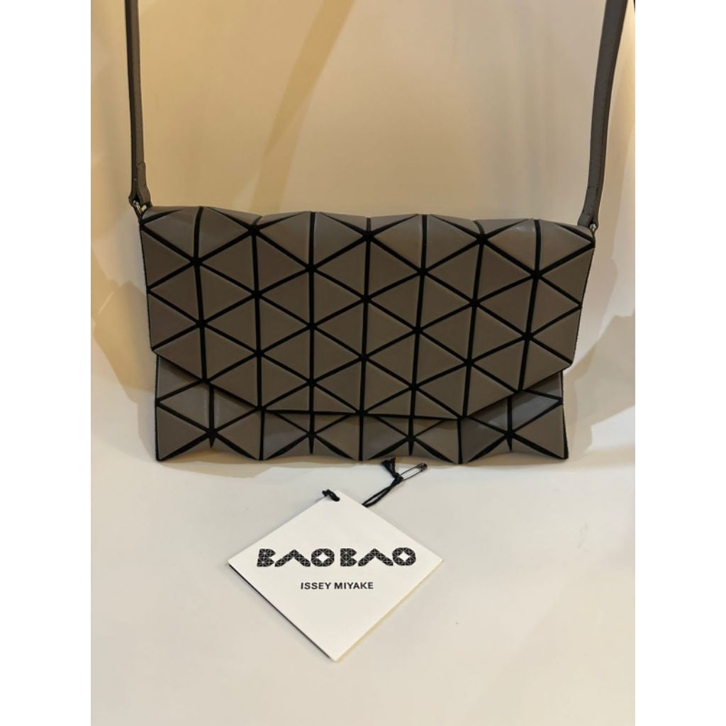 Preloved BAO BAO ISSEY MIYAKE Slingbag