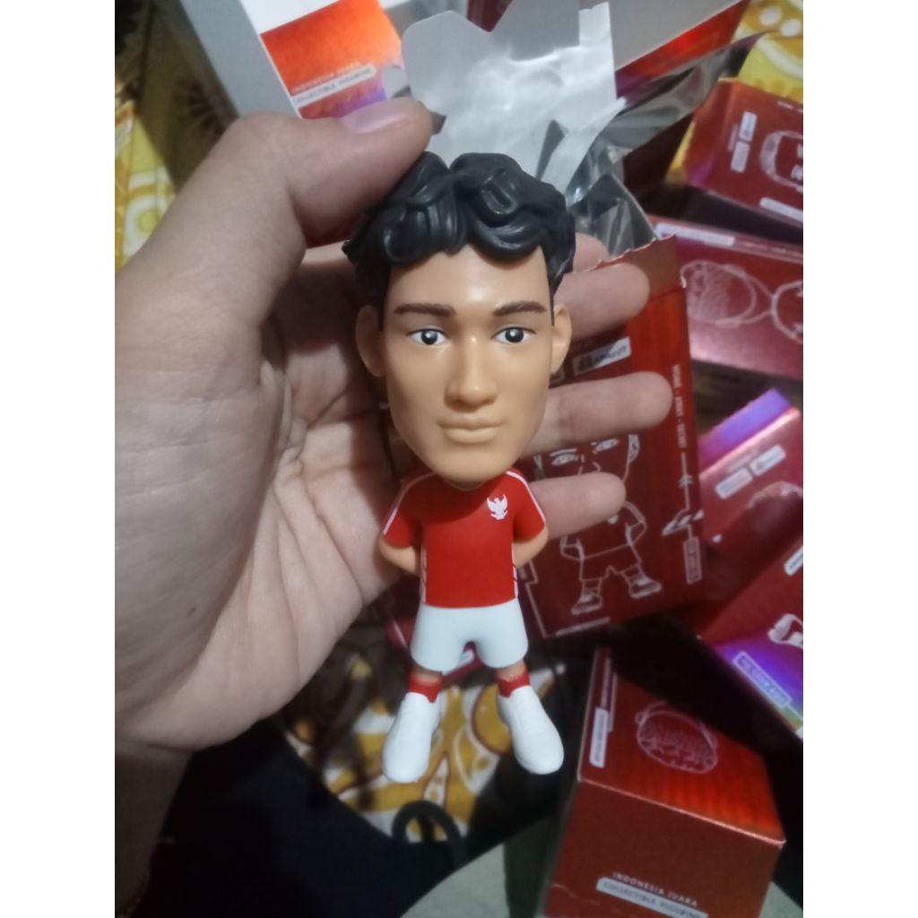 Kadung Tresno Koleksi Figure Timnas Indonesia Juara Assorted Original Alfamart - Rafael Struick
