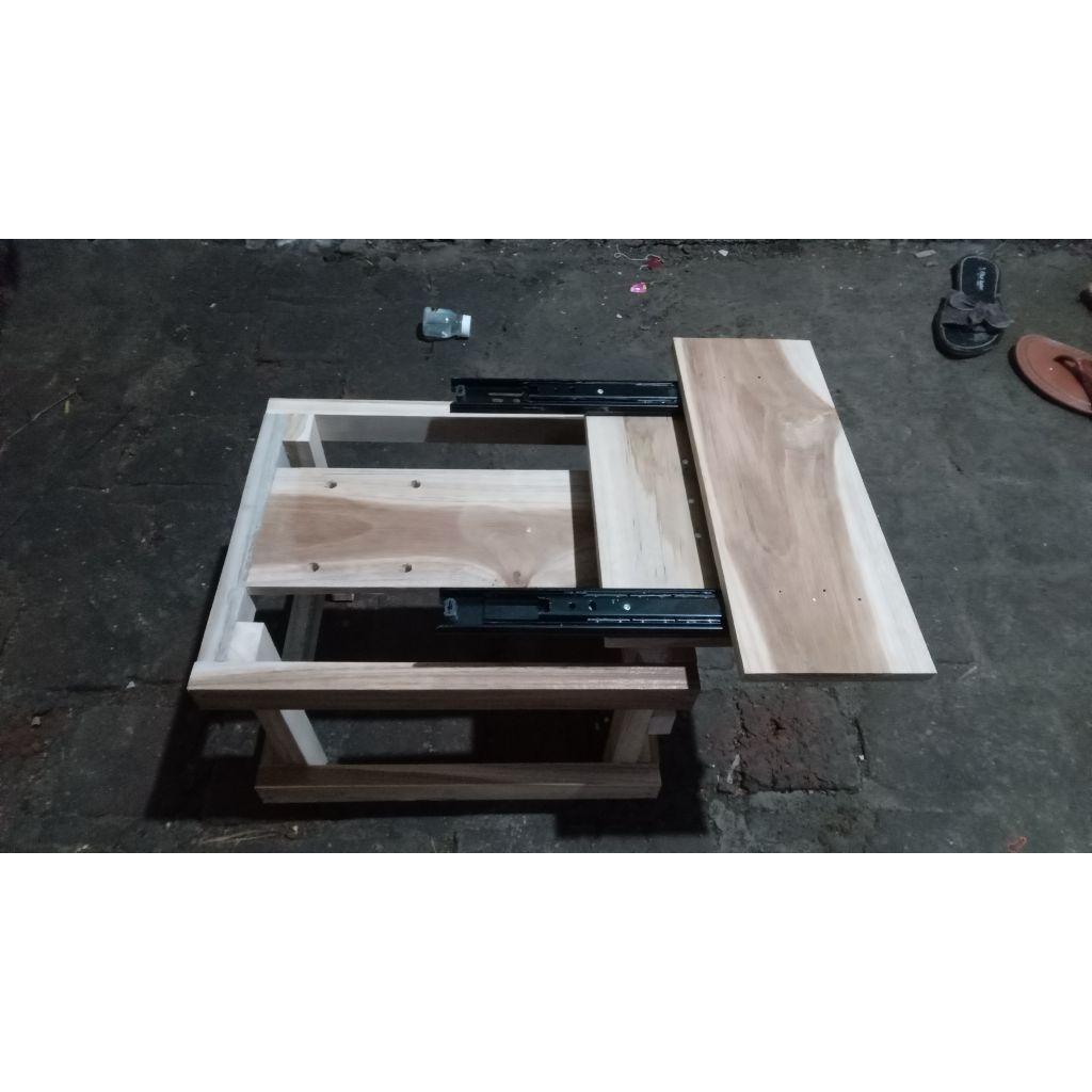 Dudukan dinamo pompa jadi bor sangkar