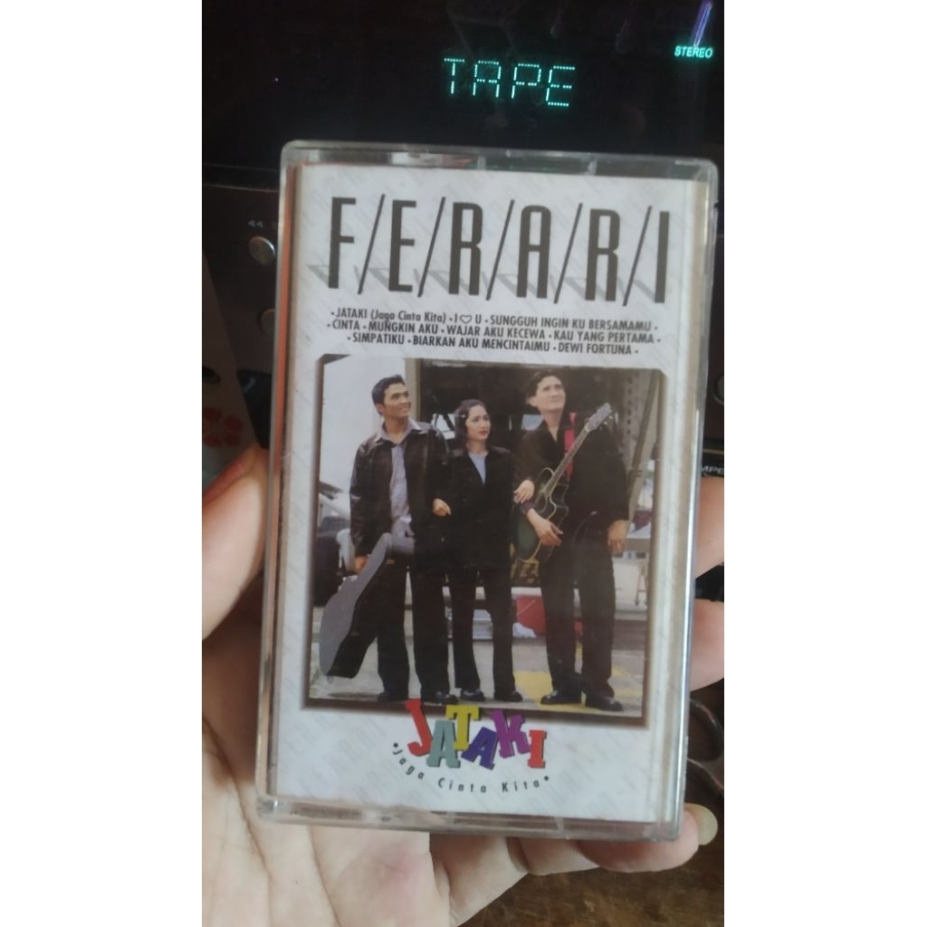 kaset pita ferari-jataki