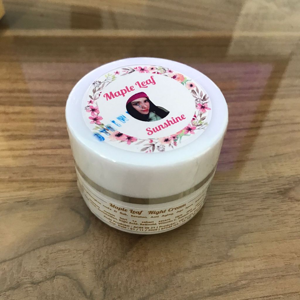 ECER Maple Leaf Skincare Sunshine Glow Day & Night Cream for Acne and Dark Spots