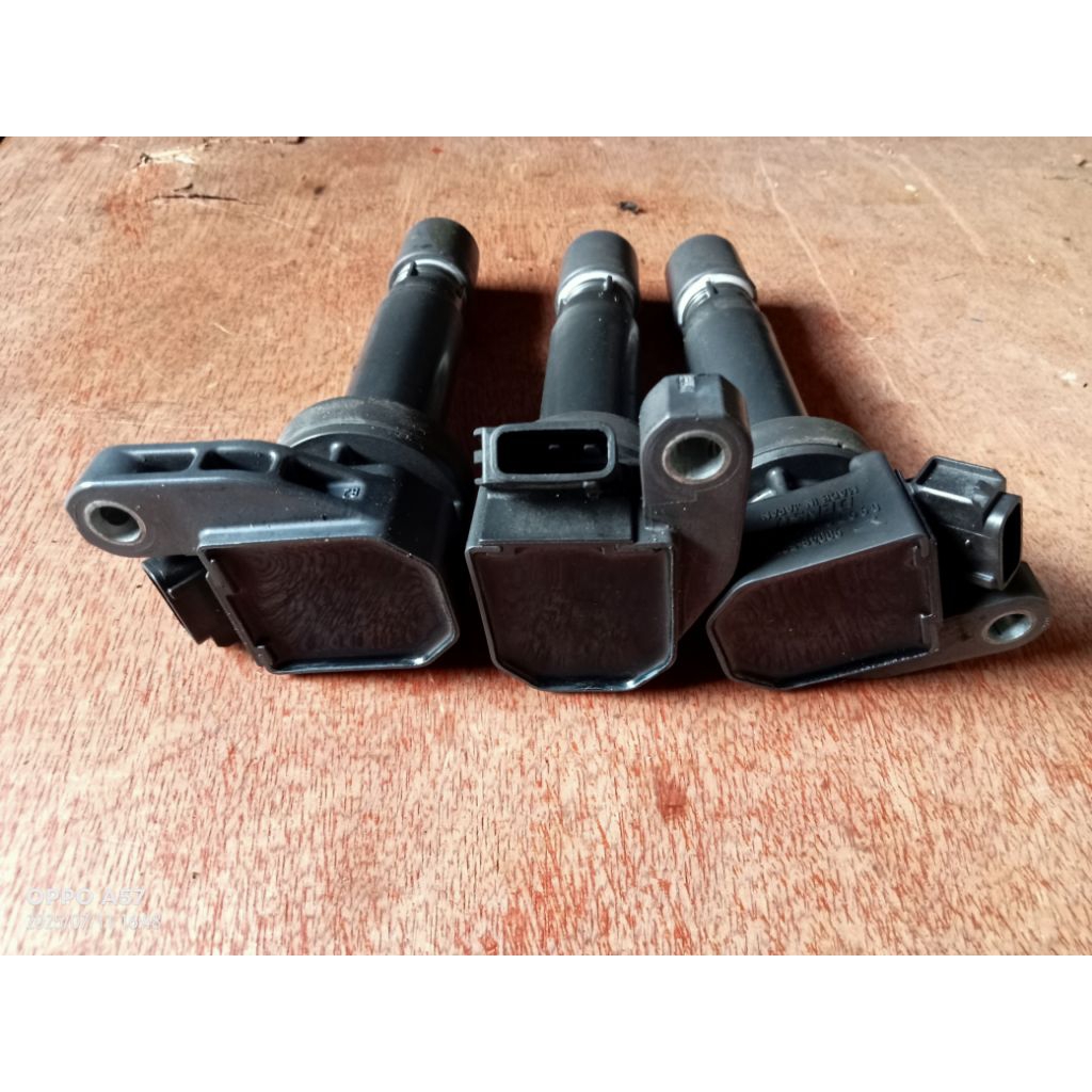 kiol busi mobil Daihatsu xenia  1000cc original japan (merek Denso)