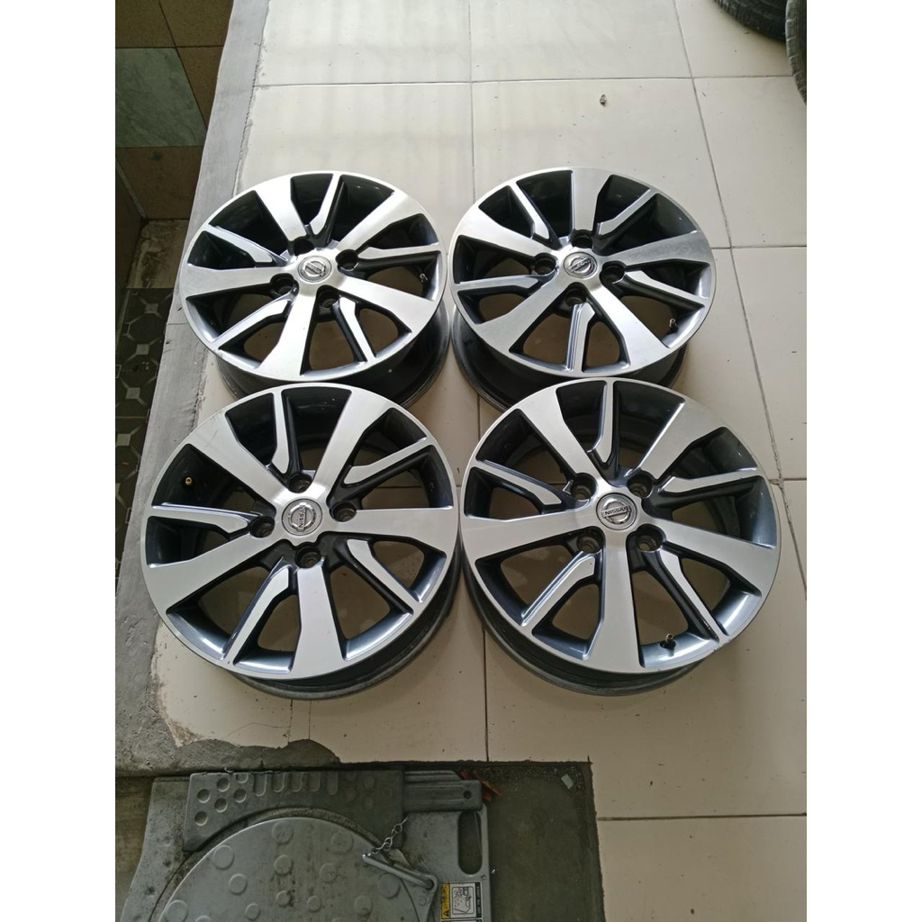 velg livina hws ring 16 pcd 4x114