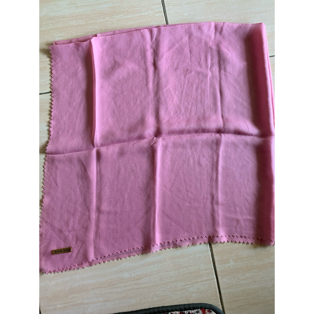 Widya Hijab Segi Empat Baby Pink