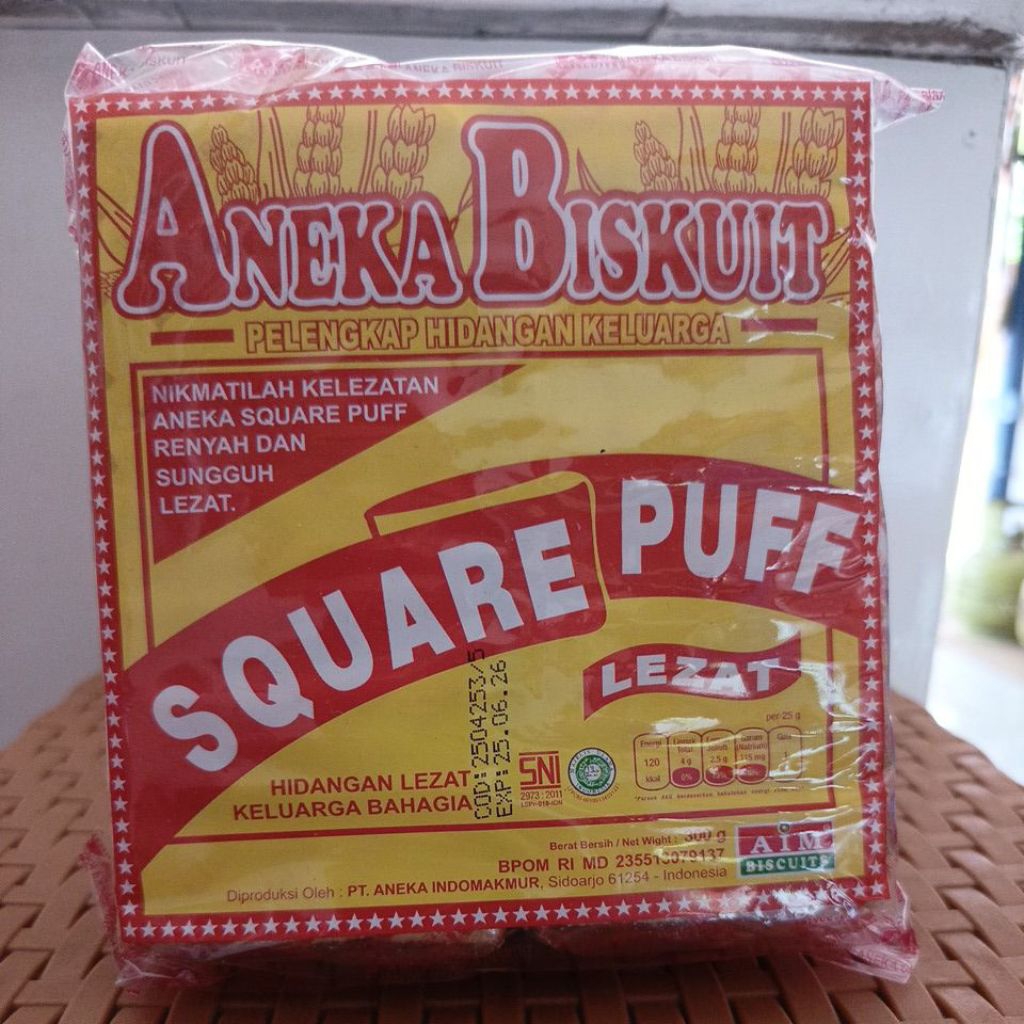 

SQUARE PUFF Aneka Biskuit Lezat