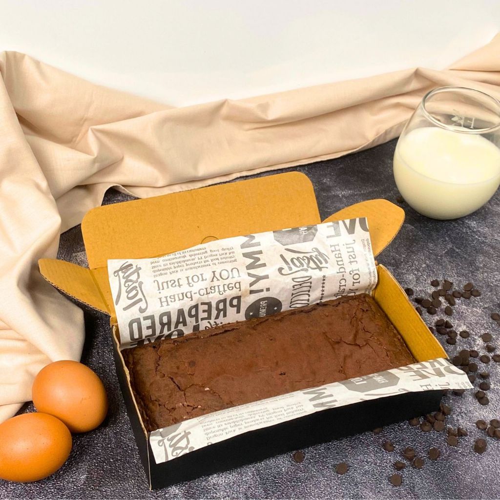 

Gold & Crumbs Vanila Cream Insert Brownie
