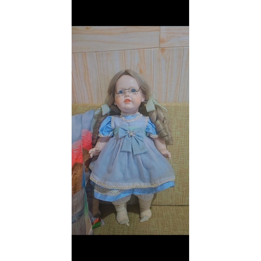 antique porcelain doll/ boneka porcelain/ vibtage rare doll
