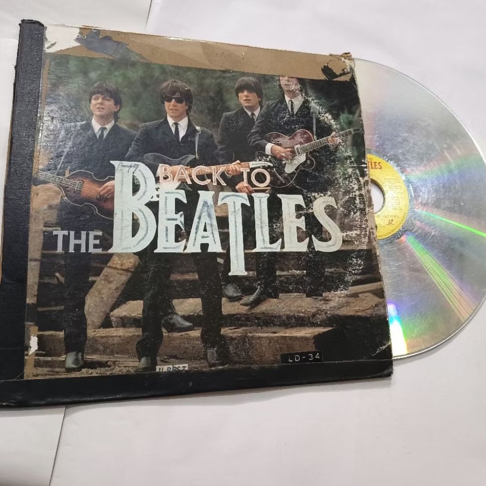 Kaset Laser Disc Back to the Beatles