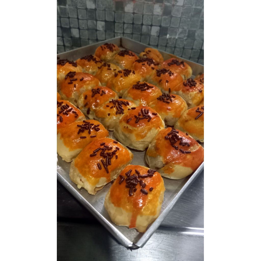 

Bollen Pisang Coklat Box Uk 20 x 10 isi 8pcs