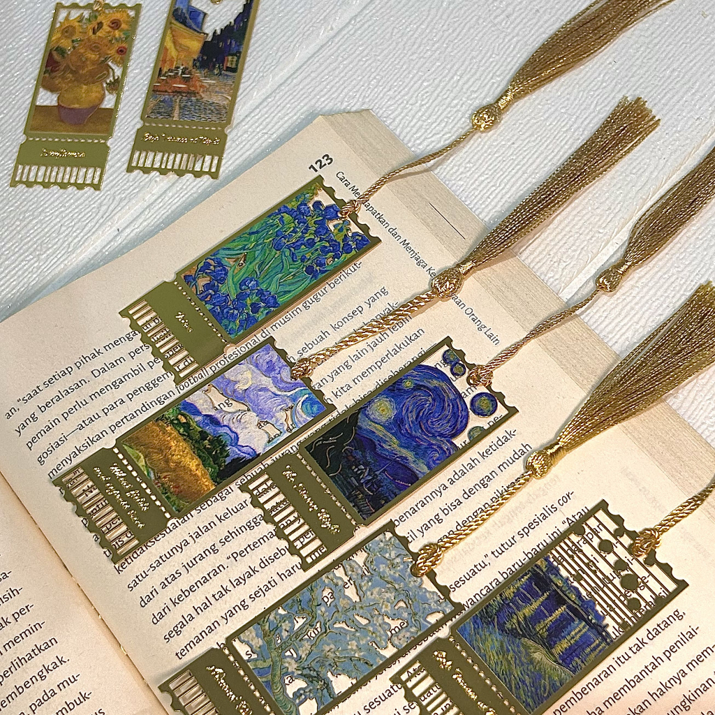 

SPECIALVORYU Bookmark Logam TIket Emas / Pembatas Buku metal / Penanda Buku – Elegan & Artistik
