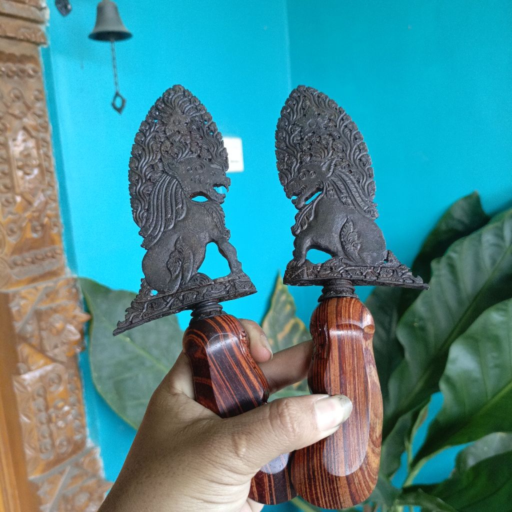 sepasang bethok singo