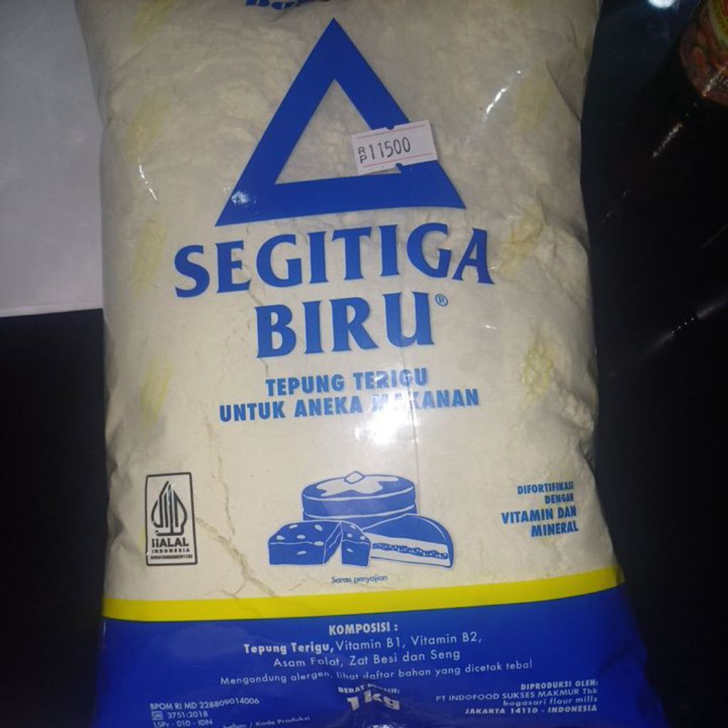 

Segitiga biru tepung terigu