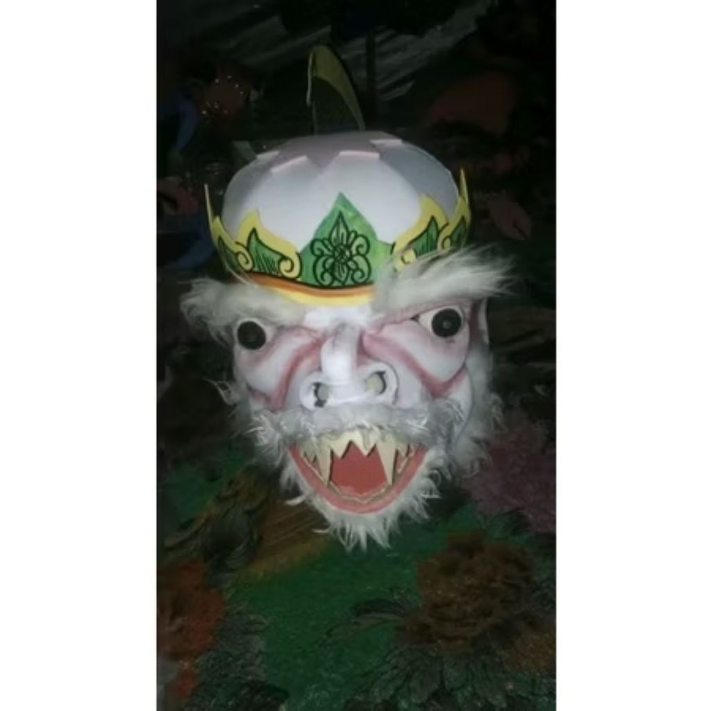 TOPENG HANOMAN PUTIH