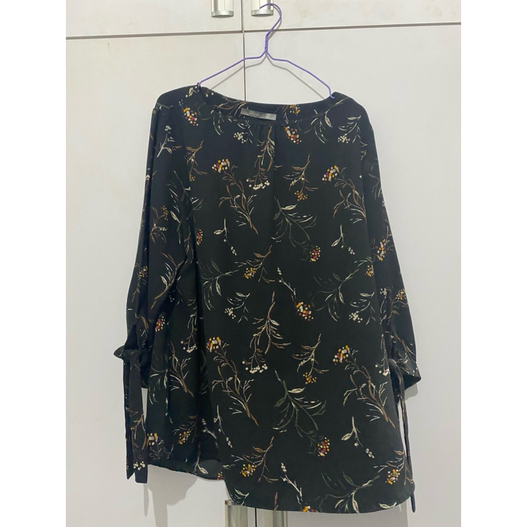 Baju Blouse Merk St.Yves Preloved Motif Bunga