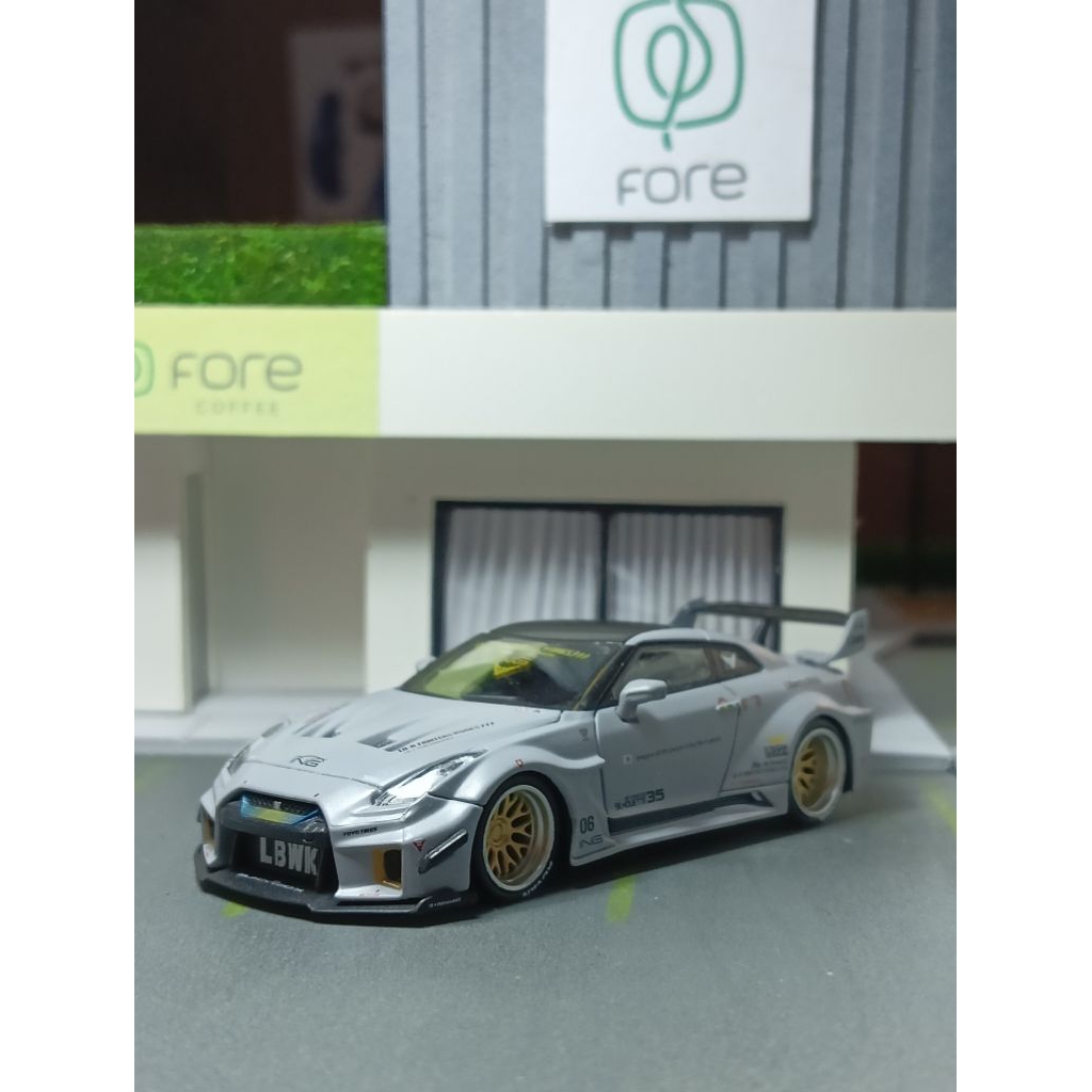 cm model r35 grey