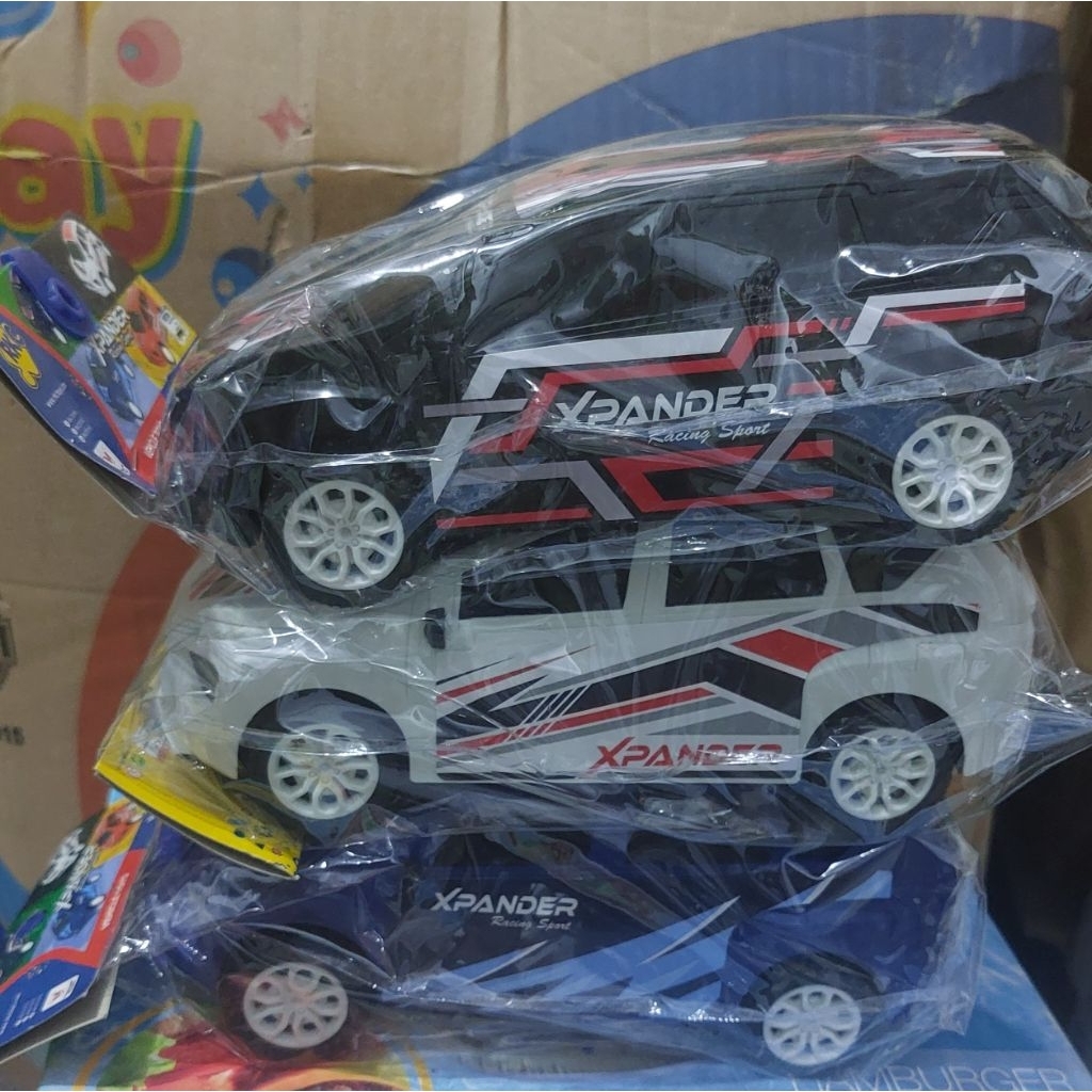 Mainan mobil expander - mainan diecast mobil mobilan garuda indonesia lion dan citylink anak