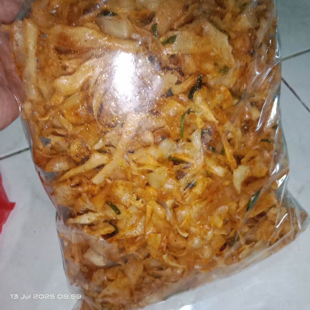 

kripik brekele pedas daun jeruk isi 500 gr