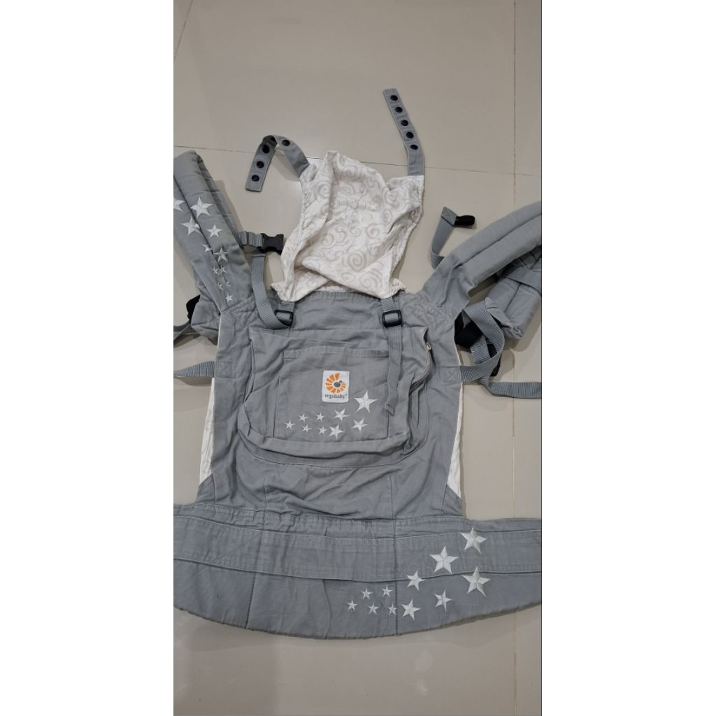 Gendongan Bayi Second Preloved  Ergobaby