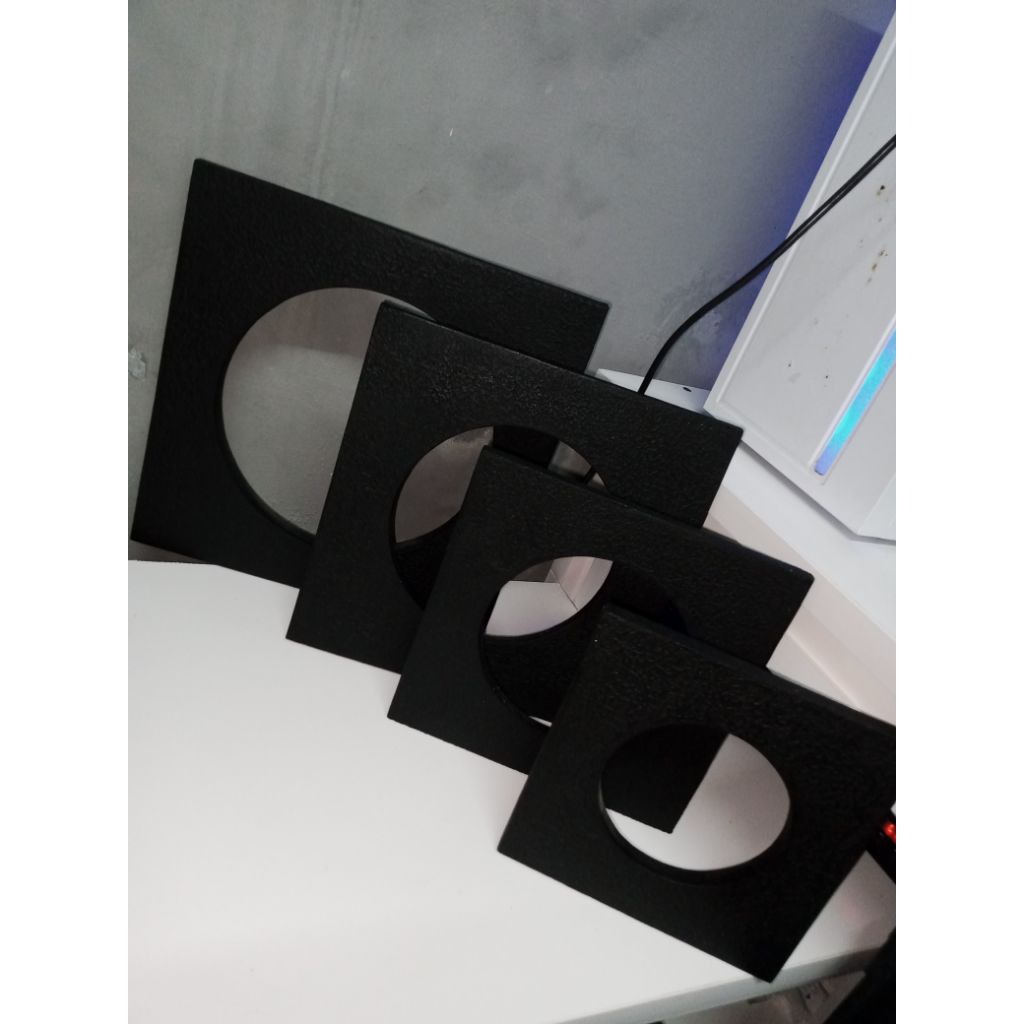 Dudukan speaker untuk box speaker 4 inch