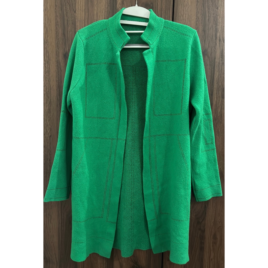 PRELOVED GREEN COAT POLOS / MANTEL MUSIM DINGIN HIJAU POLOS