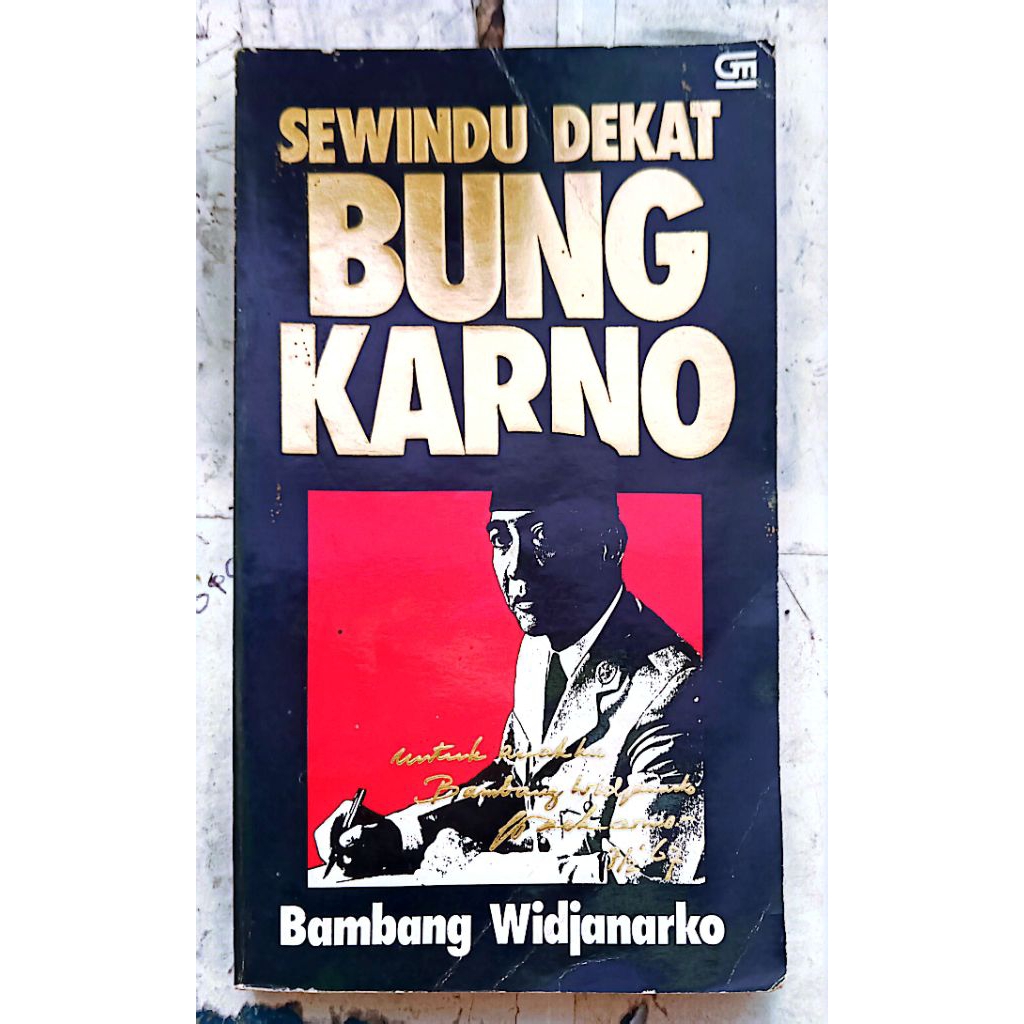 BUKU BEKAS SEWINDU DEKAT BUNG KARNO