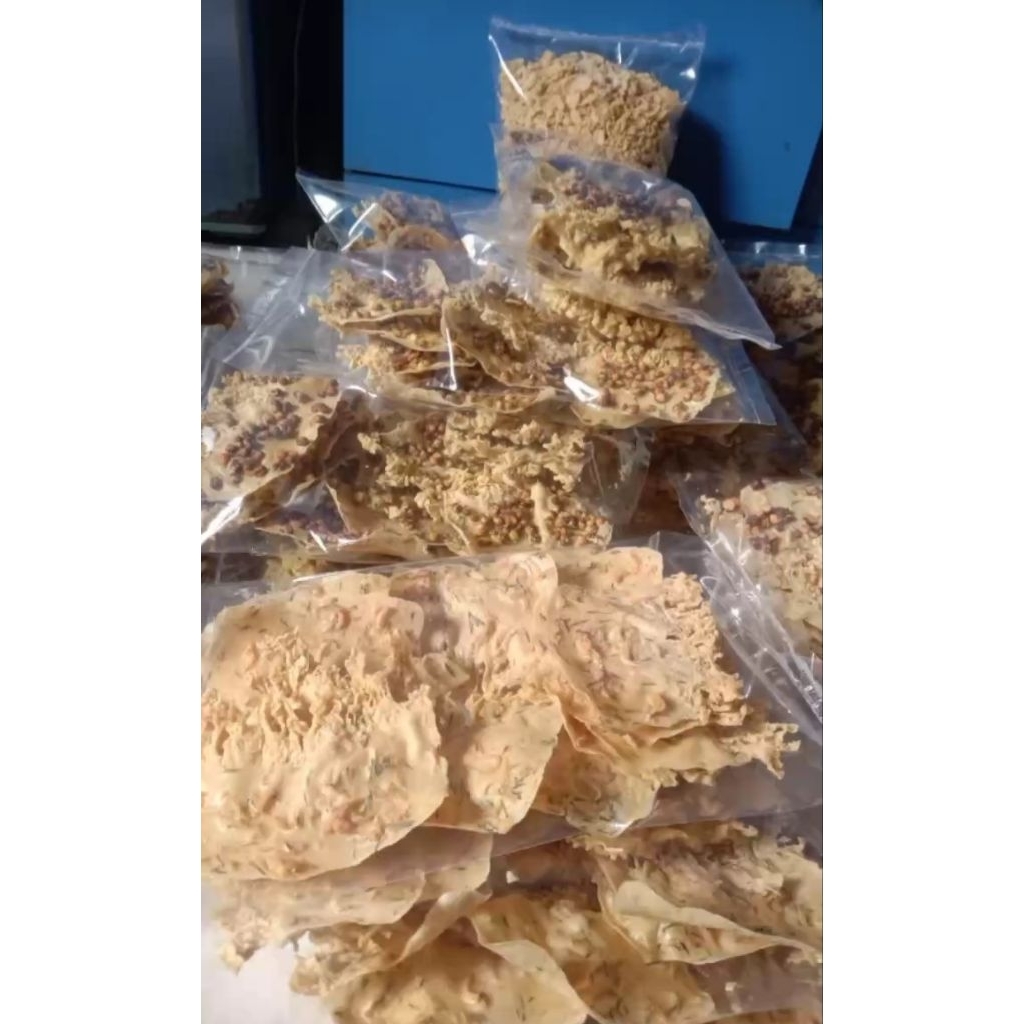 

Peyek renyah dan Gurih dengan aneka rasa