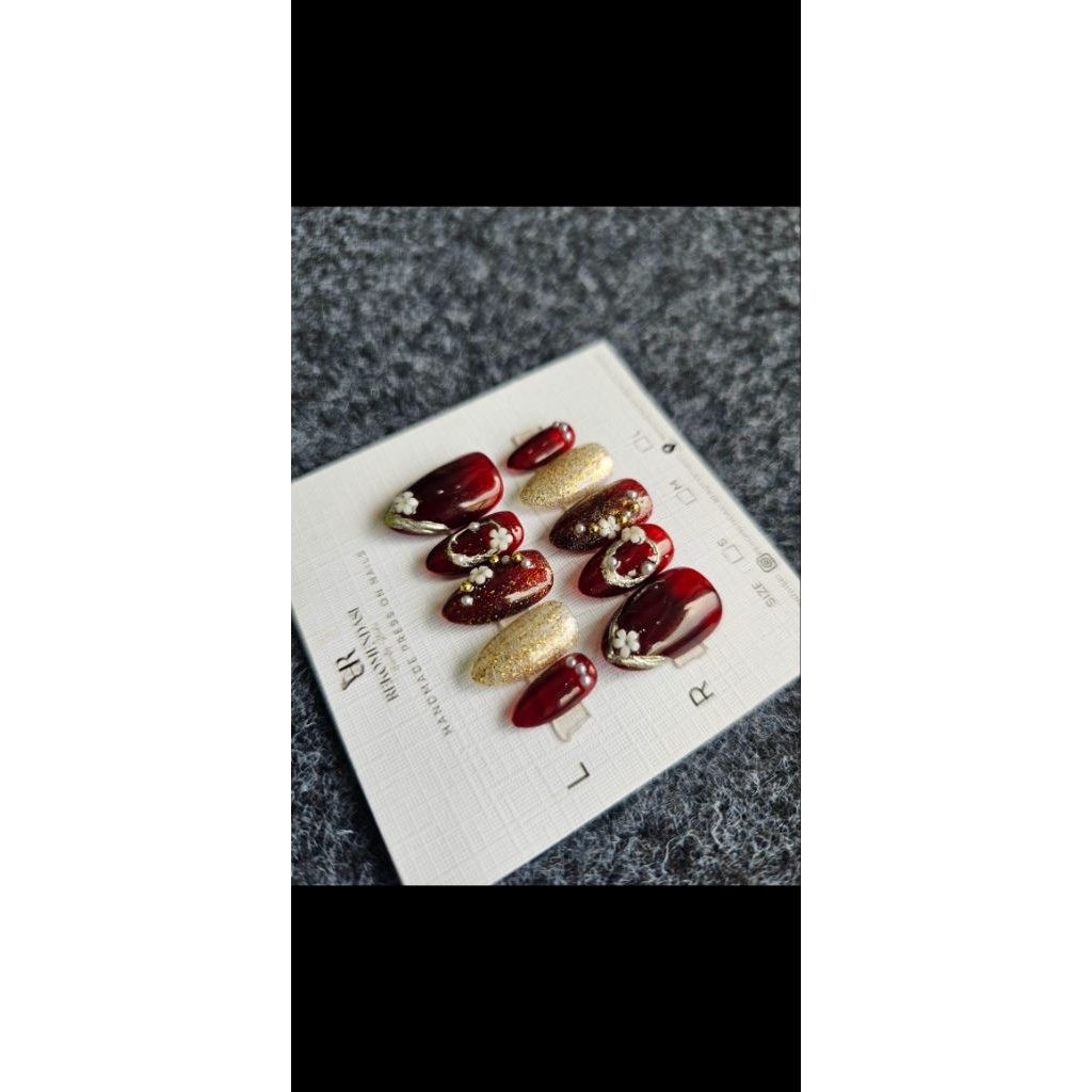 press on nails / wedding nails / press on nails maroon / fake nails maroon