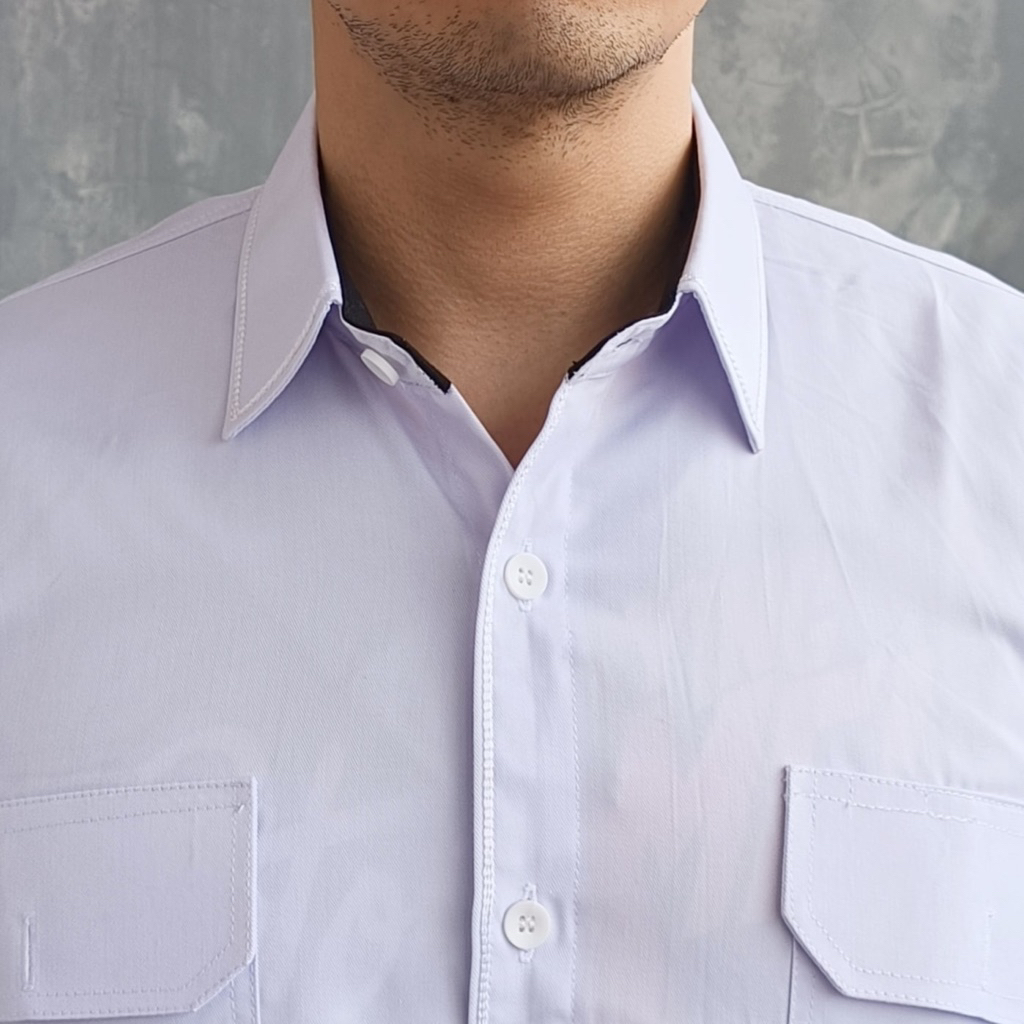 Kemeja Pria Putih Kantong Dua Lengan Pendek Non Pangkat