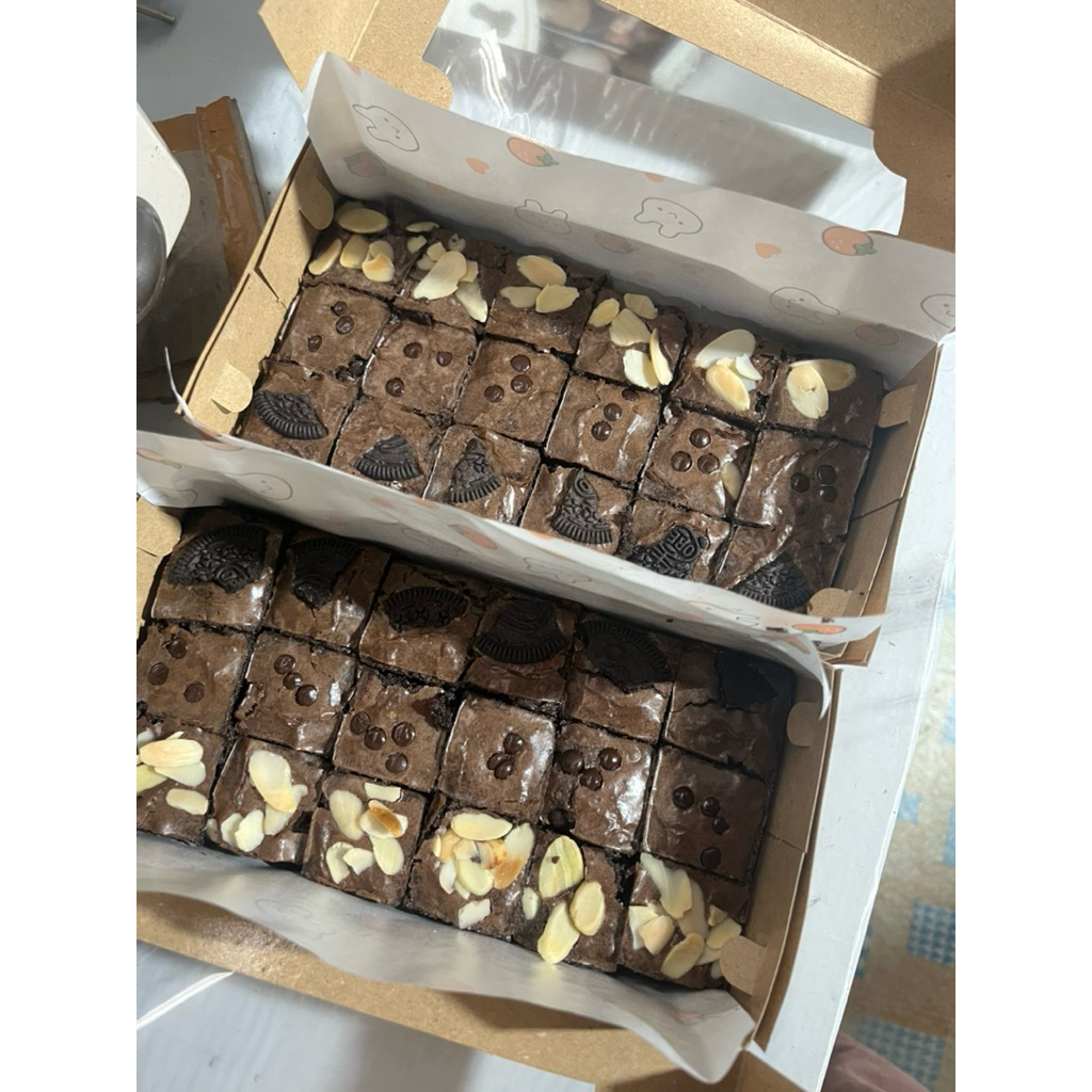 

fudgy brownies 18 potong