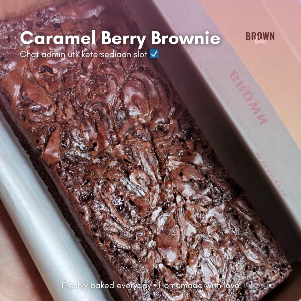 

Premium Baked Caramel Berry Fudgy Brownies (22x10)