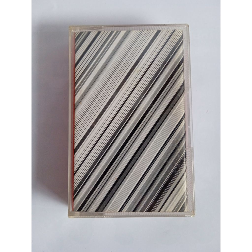 Kaset L'Arc~en~Ciel Laruku THE BEST OF L'ARC~EN~CIEL C/W