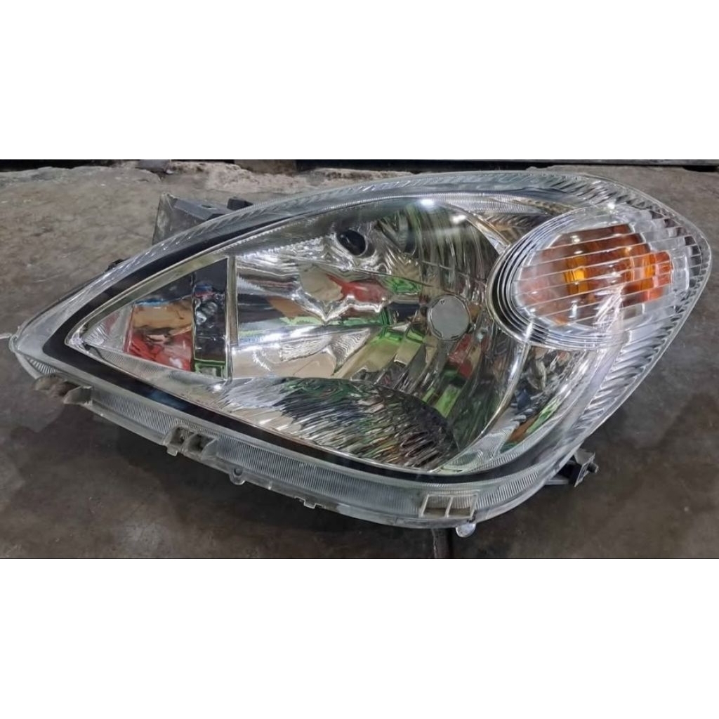 HeadLamp Avanza/Xenia tahun 2005-2010 original copotan
