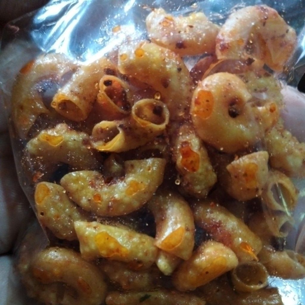 

makaroni pedas daun jeruk 100 gr makaro gurih renyah