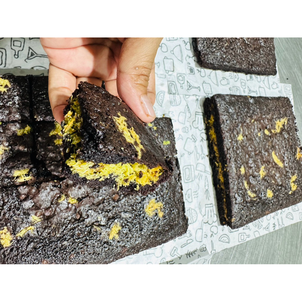 

brownis kunafa pistacio