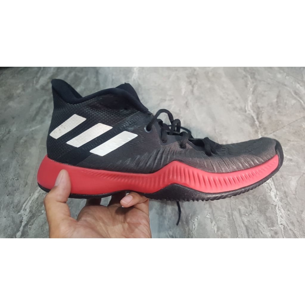 sepatu basket/volly second 42