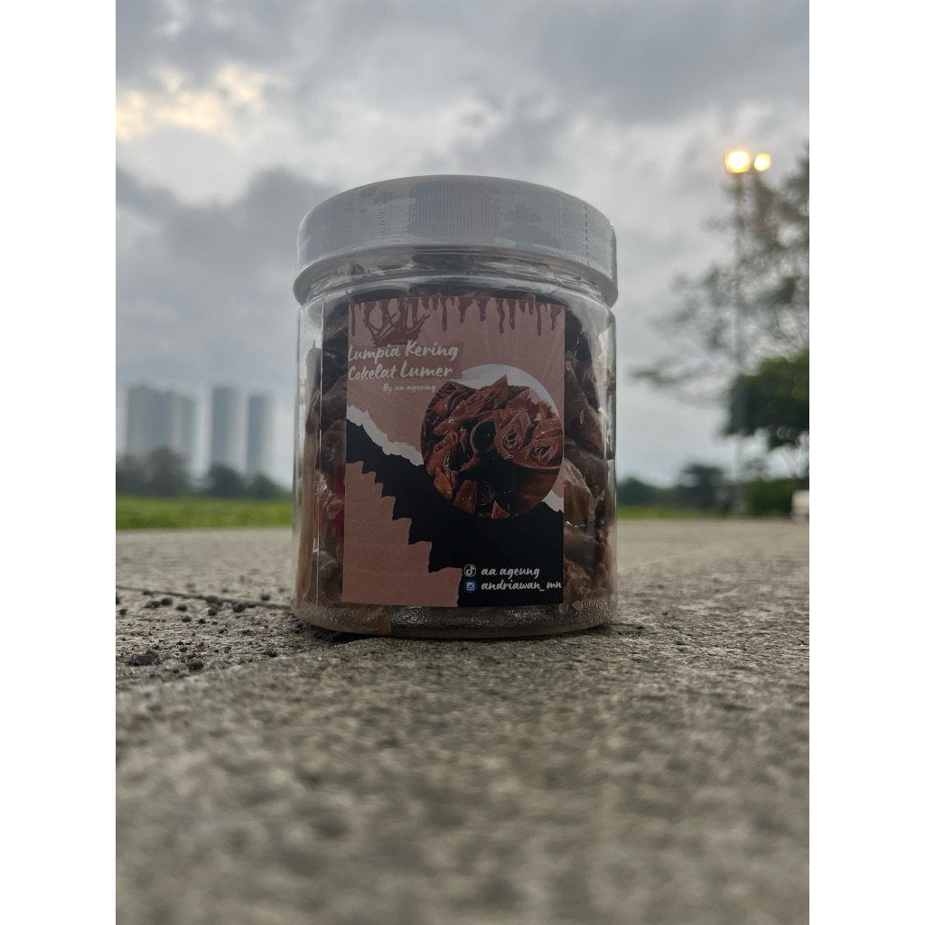 

Lumpia Kering Cokelat Lumer (200gram)